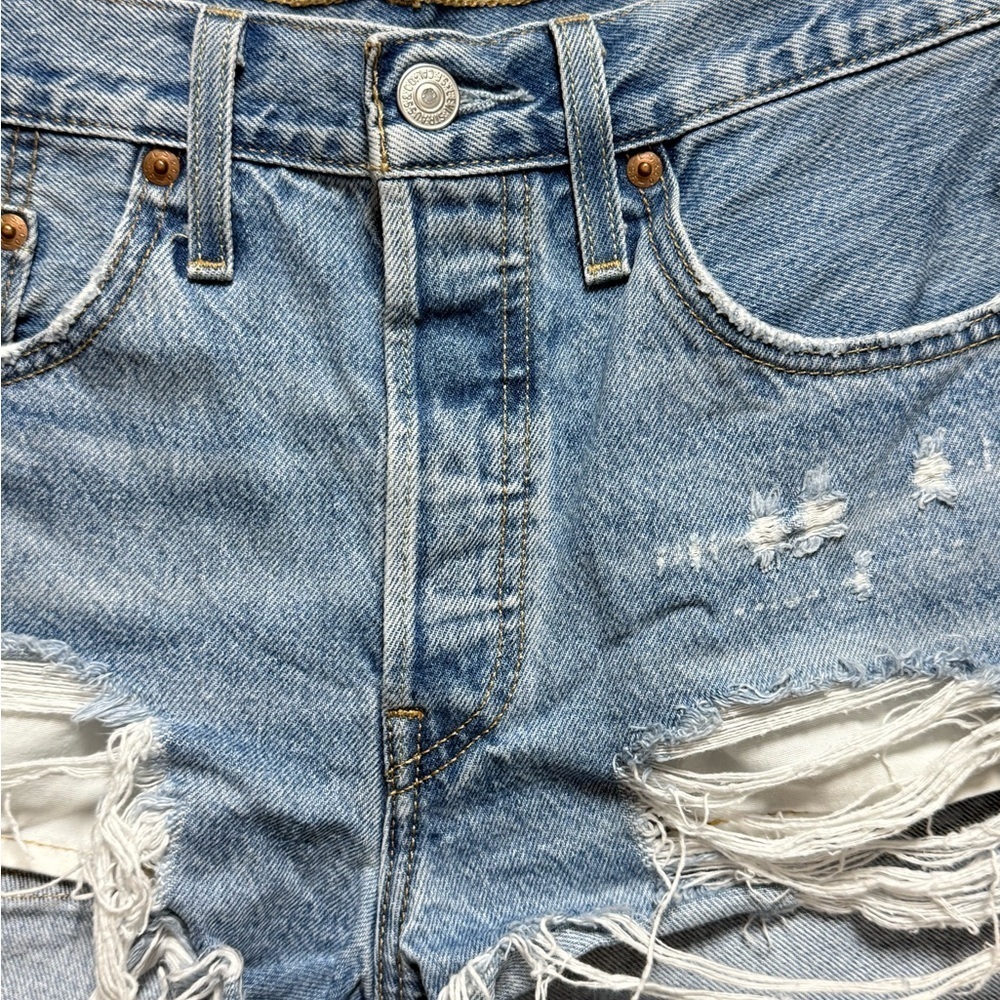 Levi's 501 Original High-Rise Cut-Off Denim Shorts. - Picture 2 of 8
